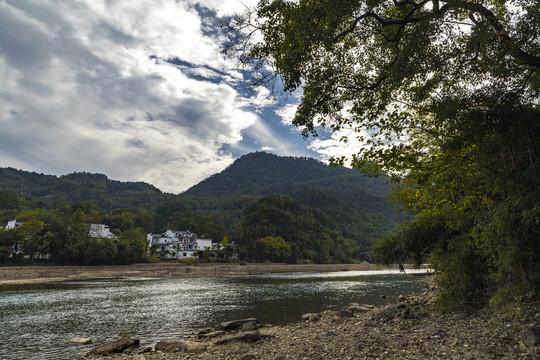 山村风光