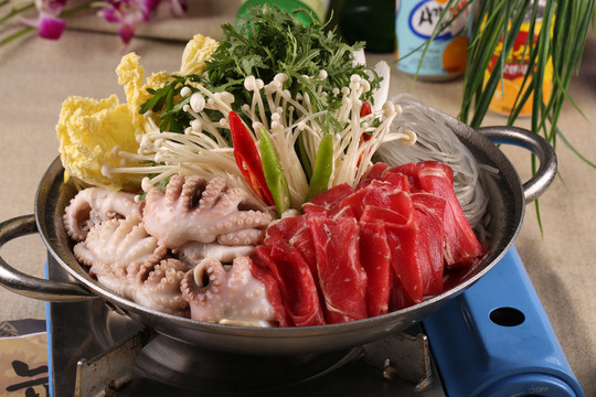 八爪肥牛火鍋