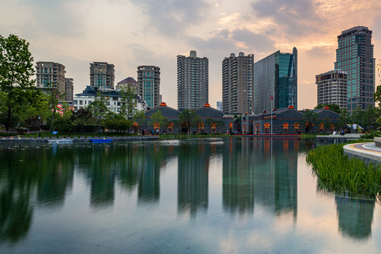 上海太平桥绿地湖光楼影