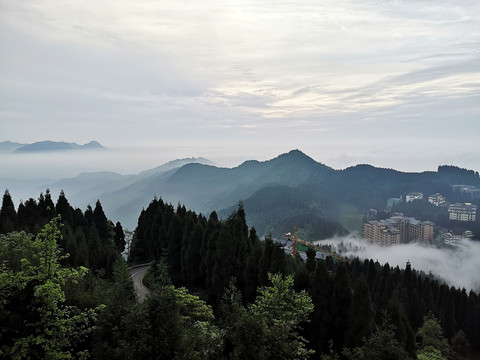 大山里的清晨