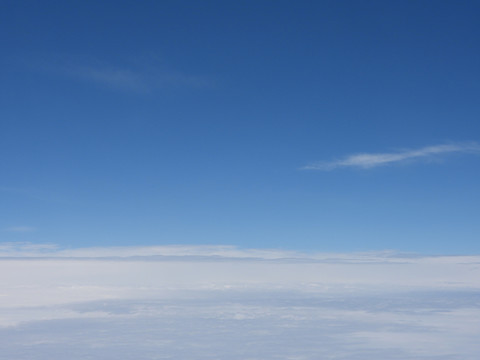 飞机拍摄蓝天白云