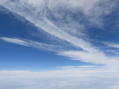 飞机拍摄蓝天白云