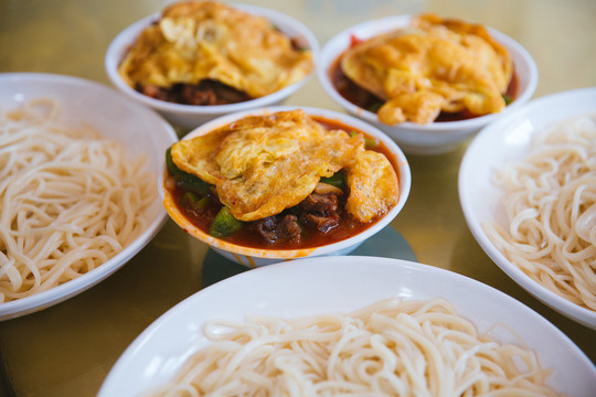 過油肉拌面