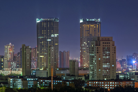 秦皇岛茂业双子楼夜景