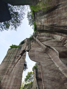 莲花山山崖