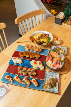 日式饭团寿司料理