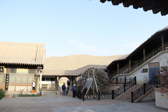 鸣沙山月牙泉景区