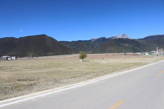 香格里拉帕纳海景区依拉草原