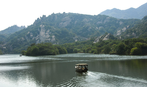 嵖岈山天磨湖