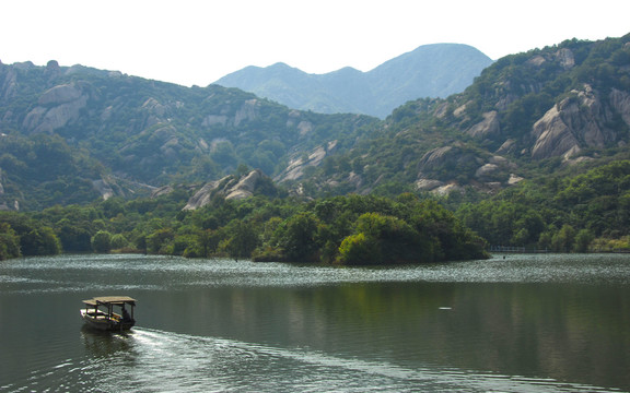 嵖岈山天磨湖