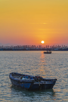 小船日落海景