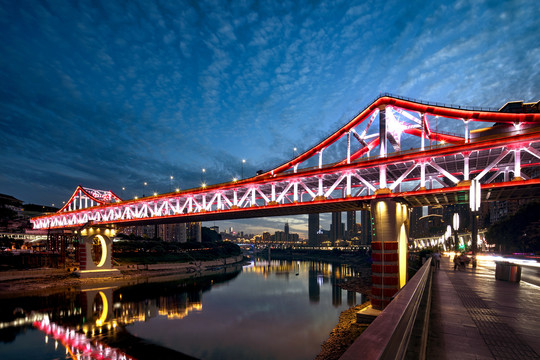 重庆曾家岩嘉陵江大桥夜景