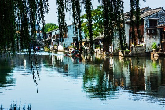 江南水乡安昌古镇河道民居