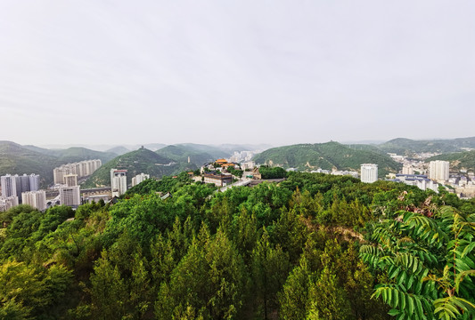 鸟瞰延安市区