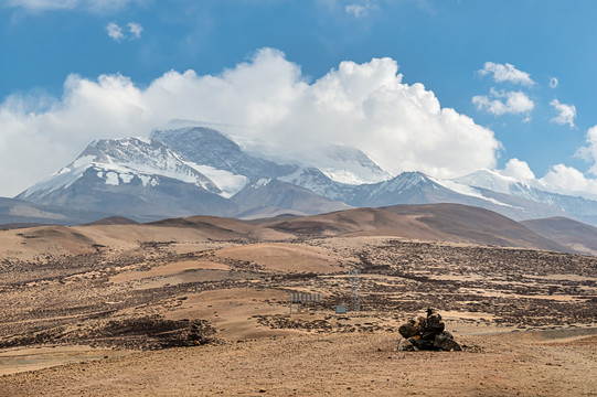 纳木那尼峰