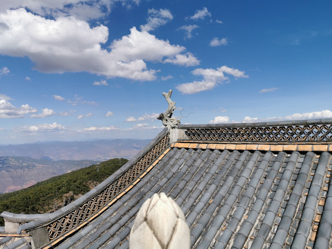 青砖青瓦飞檐翘角中式古建