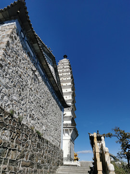 鸡足山佛塔