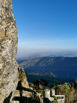 鸟瞰远山青山鸡足山