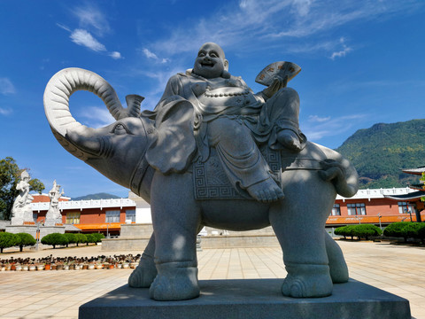 弥勒佛大象禅意佛系主题雕塑小品