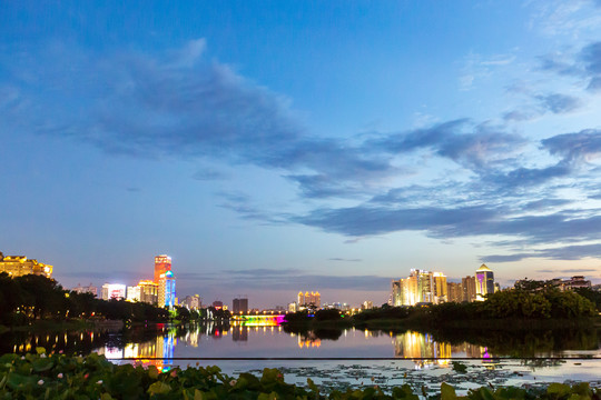 广西南宁南湖公园夜景