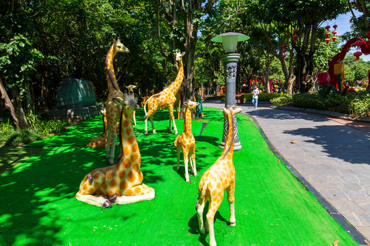 南宁青秀山景区长颈鹿雕塑