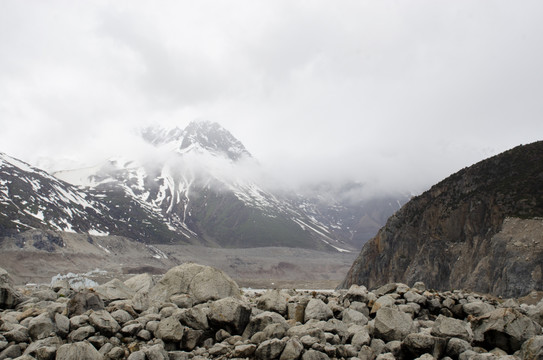 西藏来古冰川雪山雪峰