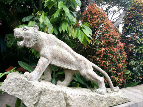 豹子雕塑