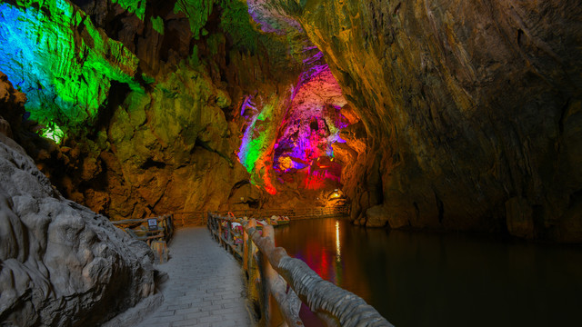 云南昆明西游洞风景区