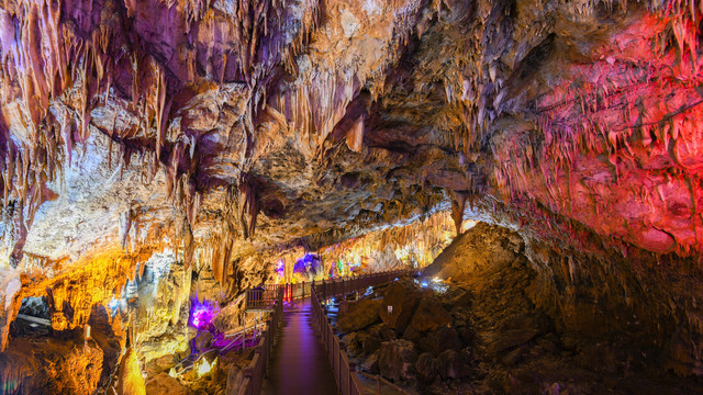 云南昆明西游洞风景区