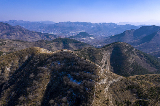 鲁南山区冬景