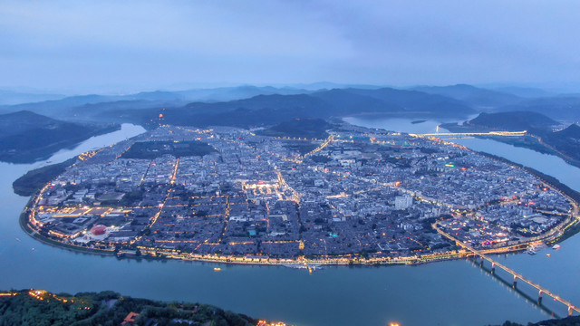 四川南充阆中古城夜景航拍全景