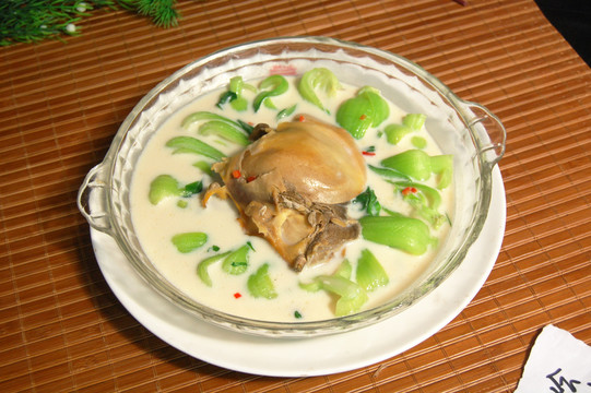 白菜烩蚌肉