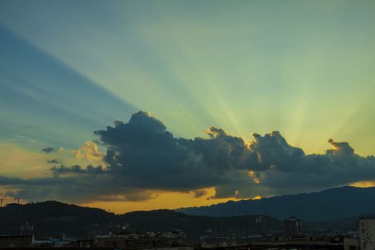 天空霞光