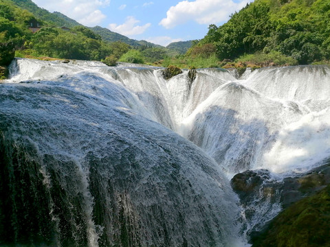 银链坠潭