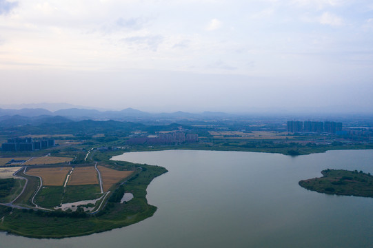 航拍浙江杭州余杭区南湖公园