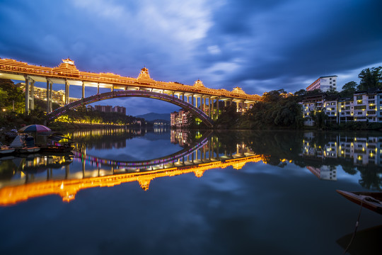 广西三江风雨桥夜景