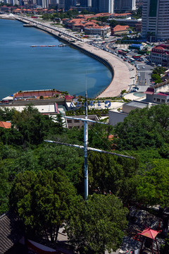 山东烟台市烟台山上俯瞰市区风光