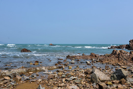 海边海浪礁石