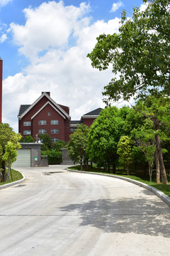 松山湖清澜山学校