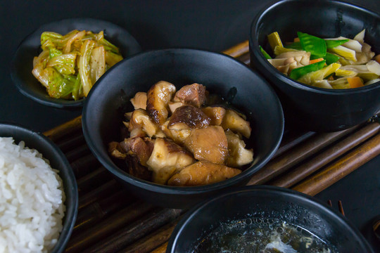 香菇鸡饭套餐