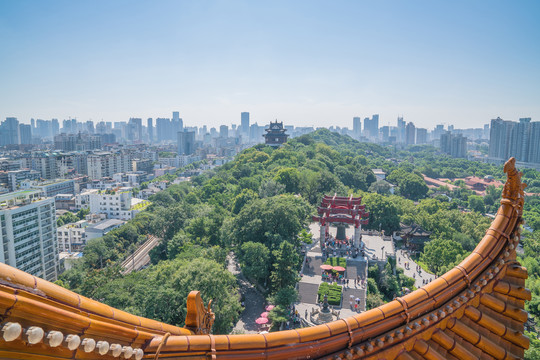 从武汉黄鹤楼上俯瞰城市全景