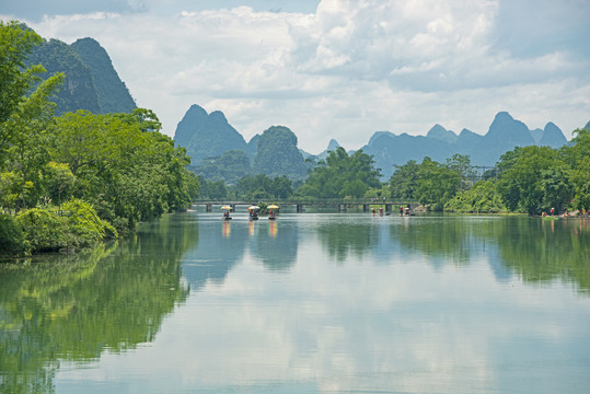 桂林遇龙河风光