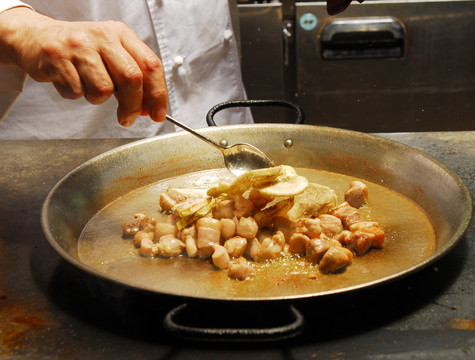 西班牙牛肉饭制作