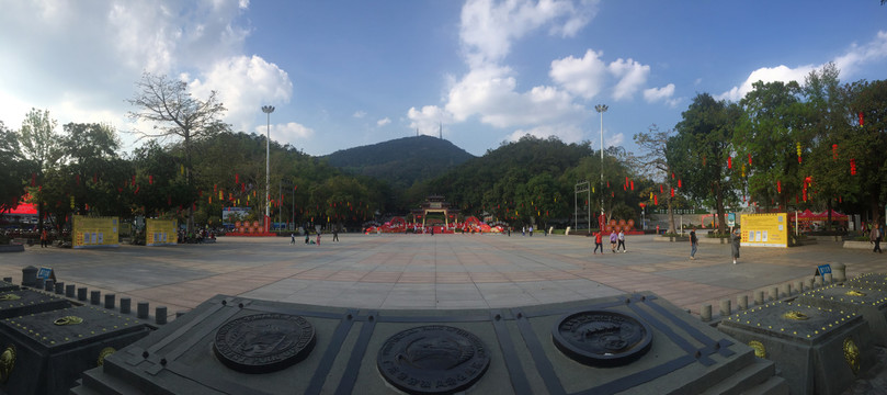 新会圭峰山广场全景