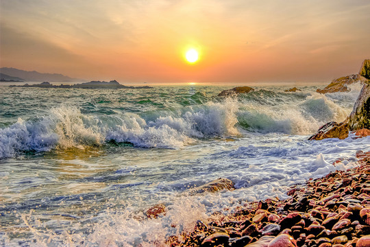 海上日出