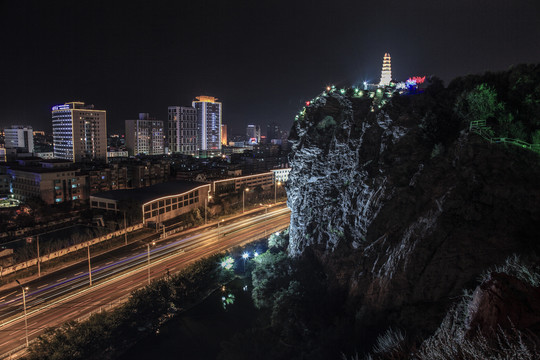 乌鲁木齐红山夜景