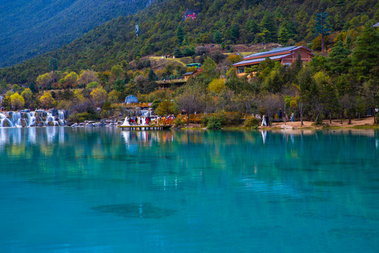 蓝月谷山水