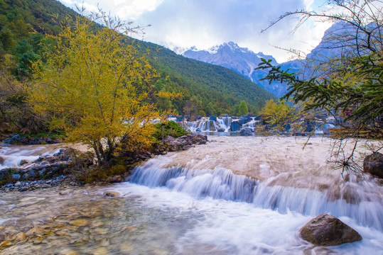 蓝月谷山水