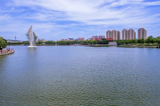 百崎湖湖景