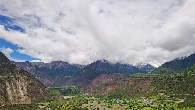 南迦巴瓦峰